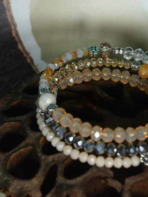Handmade bracelet with crystals new
