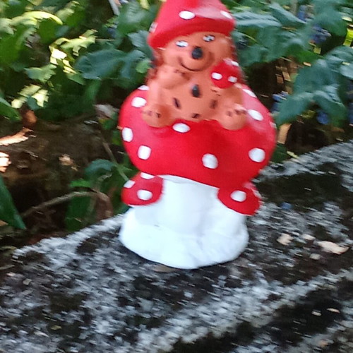 Figurines new, weather resistant
