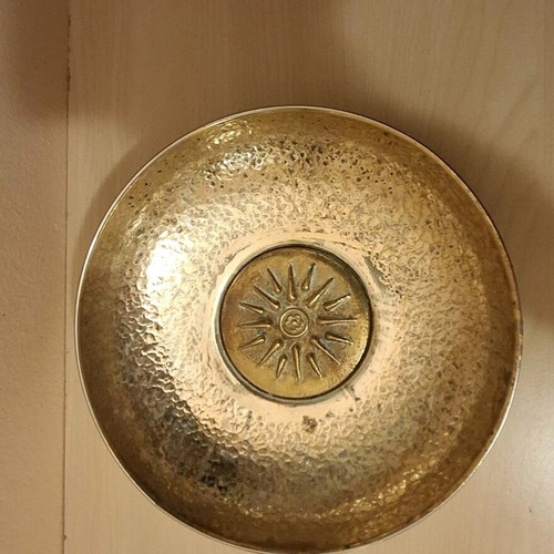 Silver-plated bowl used with the Vergina Sun
