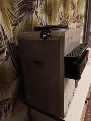 Oasis water cooler for 10/20 liter bottles