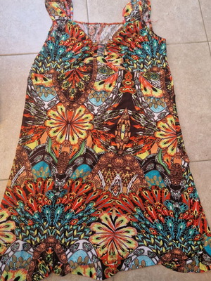 Dress like new with rhinestone details, size L