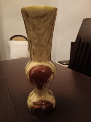 Onyx vase 8cm like new