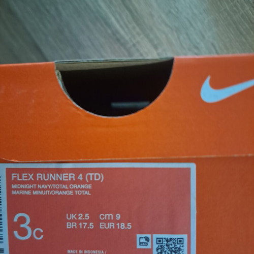 Nike toddler shoes like new, size 18.5