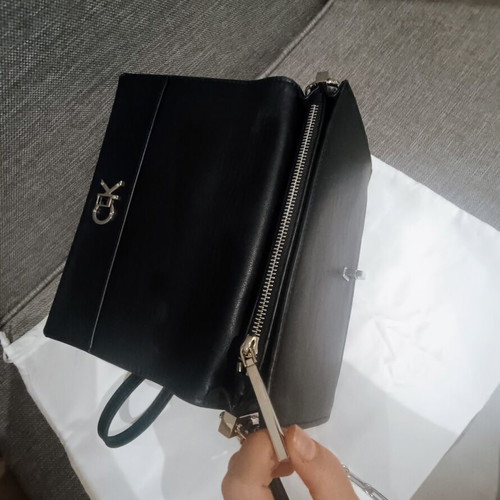 Calvin Klein small leather bag like new, black