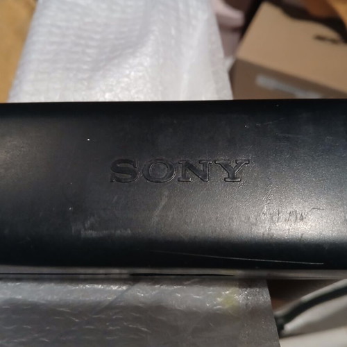 Sony CDX 3900R radio CD player used with detachable faceplate