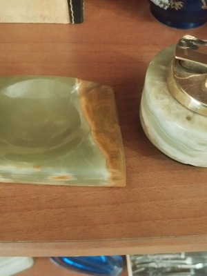 Onyx set ashtray and lighter like new with green design
