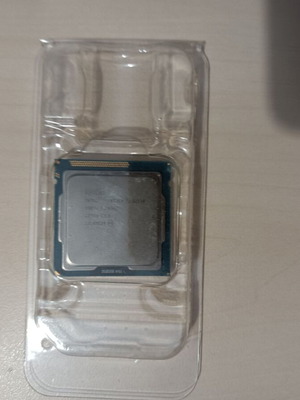 Intel Pentium Processor G2130 3.20 GHz like new