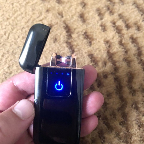 Gadget Rechargeable Lighter like new, windproof with charger