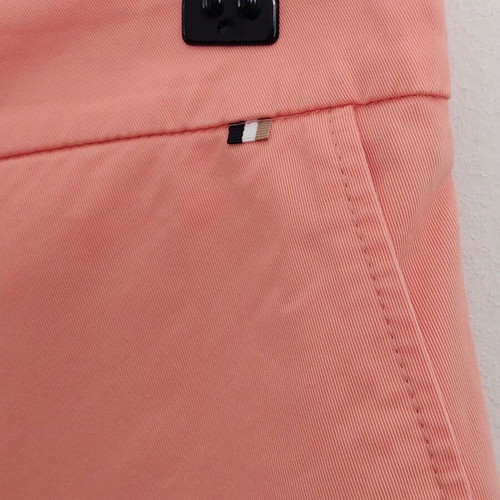 Boss women's skirt used, size XL, pink, needs button repair