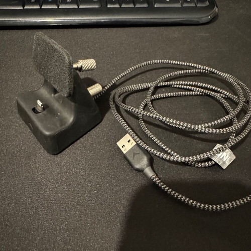 iPhone charging dock used with lightning port