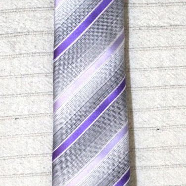 Nino Venturi Italian tie used, colorful