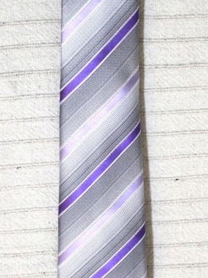 Nino Venturi Italian tie used, colorful