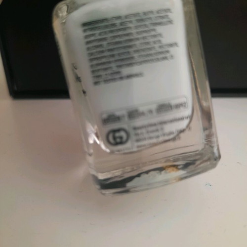 Calcium nail polish like new
