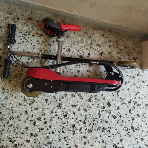 vidaXL Electric Kids Scooter 12km/h max speed red, new