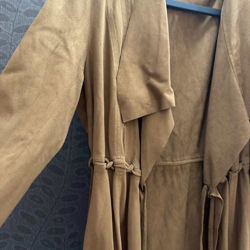 Toi&Moi Brown Cardigan Small like new with belt