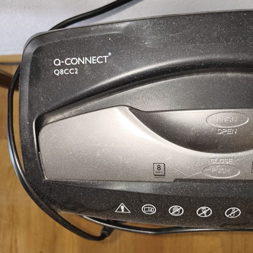 Paper shredder like new with two-speed function