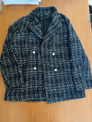 Shein suit set like new, black and white with skirt and jacket