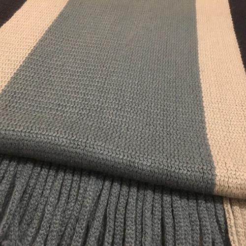 Men's knitted scarf new in excellent condition