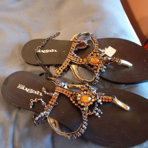 Sandals size 38 new, brown with chain decoration