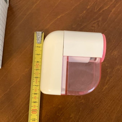 Lint remover for knitted fabrics like new