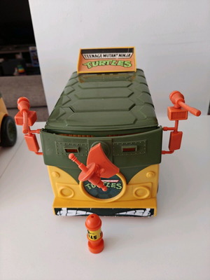 TMNT Partywagon used with all accessories