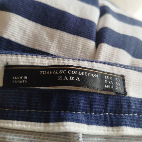 Skirt navy blue and white, size XS, used, zipper front