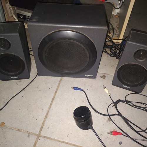 Logitech audio system with subwoofer like new