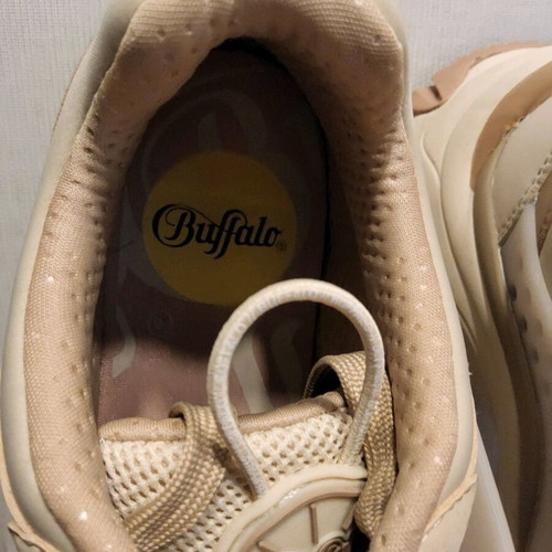 Buffalo sneaker like new, size 41, beige