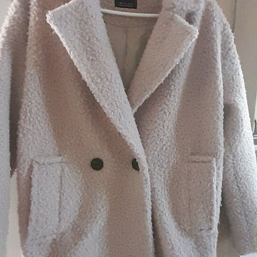 Teddy oversized coat Bershka like new, lined, cream color