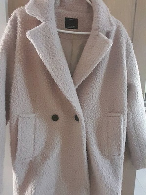 Teddy oversized coat Bershka like new, lined, cream color