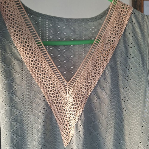 T-shirt used, olive green, comfortable