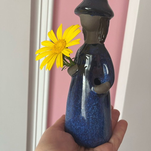 Vintage ceramic figure Blomsterflicka Elsi Bourelius for Jie Gantofta like new