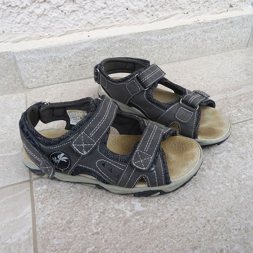 Children's sandals used, 2 pairs, size 31, leather