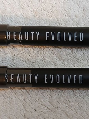 Beauty Evolved κραγιόν μολύβια σε κόκκινο και καφέ, σετ 2