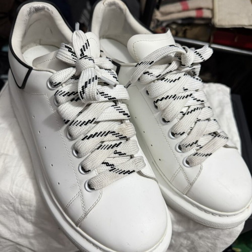 Alexander McQueen sneakers size 43 like new, white men's