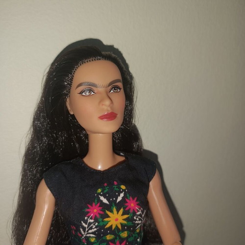 Barbie Frida Kahlo Inspiring Women doll used, original dress
