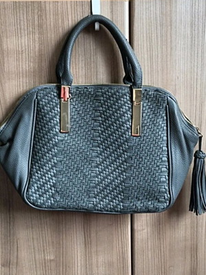 Oriflame handbag like new, gray