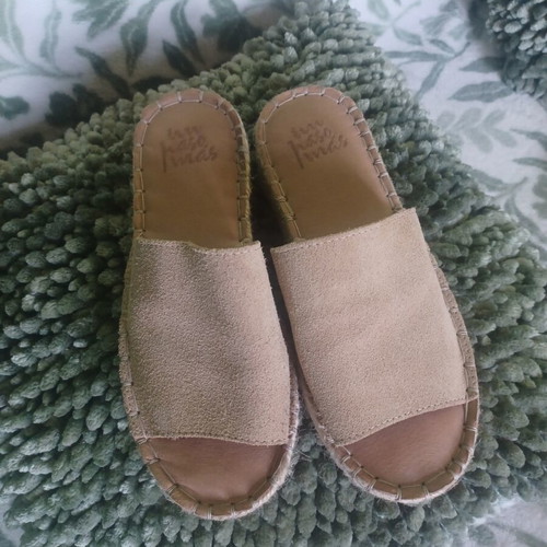 Un paso mas platform suede slippers like new, size 36, beige