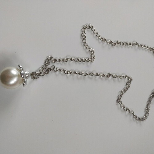 Chain with large statement pearl new