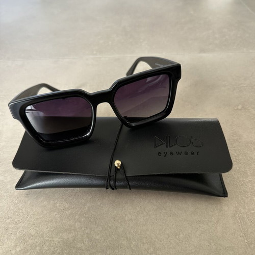 Dilós Eyewear Unisex Sunglasses Like New, Black Square Frame