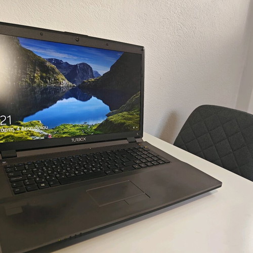 TurboX gaming laptop like new, Intel Core i7, 19 inch, 32GB RAM, 1TB SSD