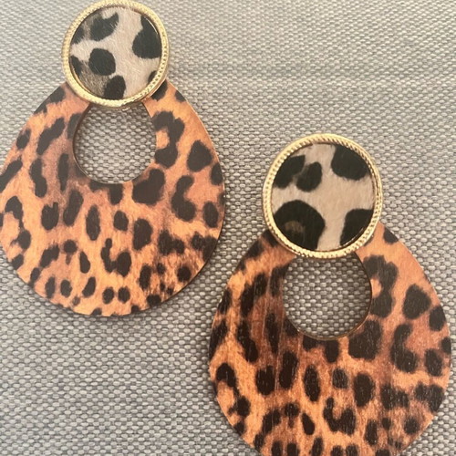 Leopard earrings like new, multicolored