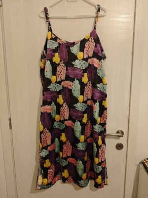 Dress with beautiful colors Petit Boutik like new