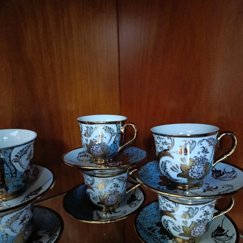Vintage Chinese porcelain cups set like new, 6 cups and 6 saucers