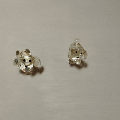 Decorative dog figurines like new, set of 2 pieces