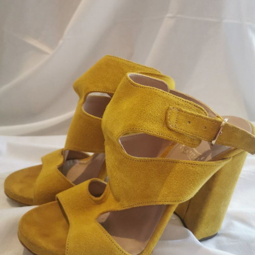 Women's heeled sandals used, size 38, yellow