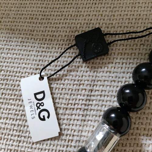 D&G necklace with steel and ceramic balls in new condition