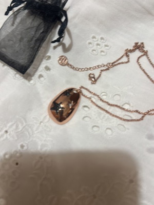 Oxette ροζ χρυσό μενταγιόν με μαύρες πέτρες Swarovski, σαν καινούργιο