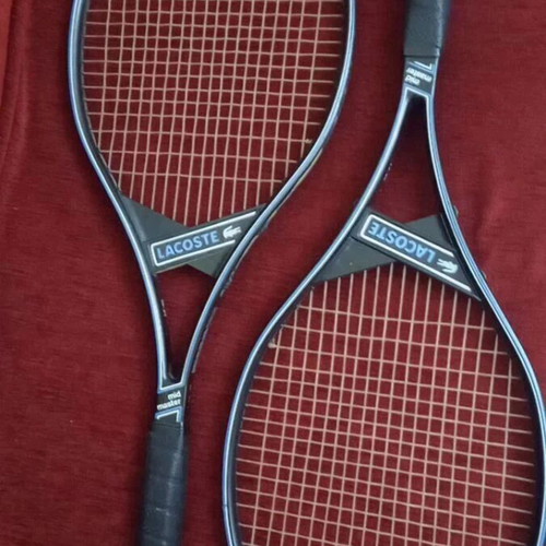 Lacoste Mid Master 4 350 320 L4-4 1/2 Tennis Racket Set like new with case