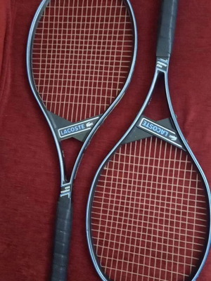 Lacoste Mid Master 4 350 320 L4-4 1/2 Tennis Racket Set like new with case